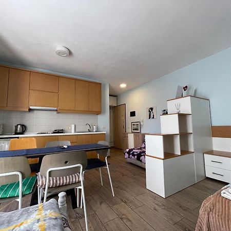 Enjoy Travel Cute Studio Apartment 티라나 외부 사진